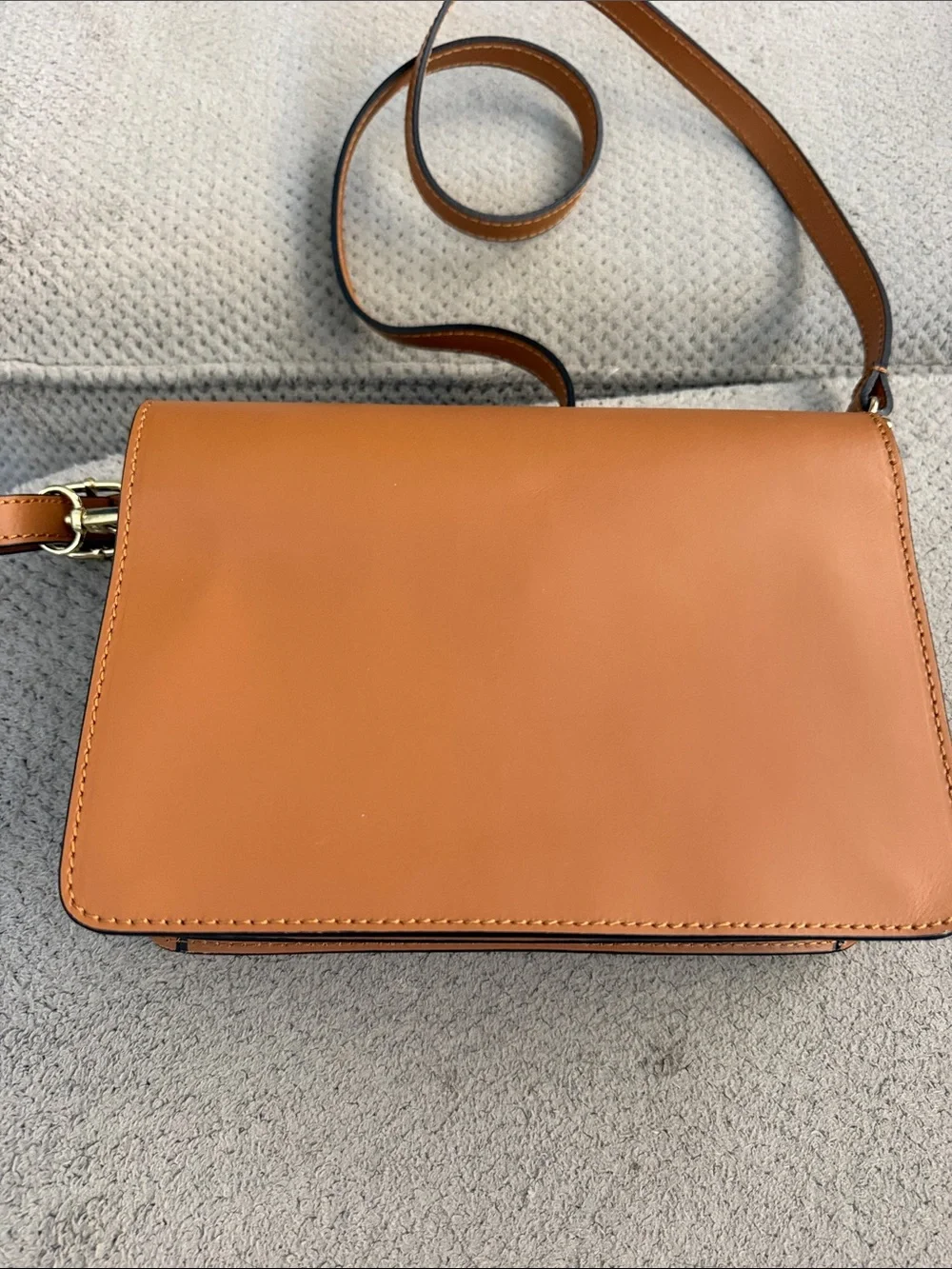 Classic Tan Leather Crossbody with Gold Push-Lock - Picture 6 of 7